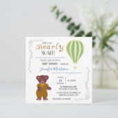 Personalisiert können wir Baby Shower Boy warten Einladung (Stehend Vorderseite)