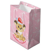 Personalisiert Lion 1. Weihnachtsmädchen Pink Mittlere Geschenktüte (Vorderseite Schrägansicht)