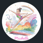 Personalisiert Little Gymnast Girl Christmas Pink Runder Aufkleber<br><div class="desc">Personalisieren Sie diesen Aufkleber,  um ihn zu einem einmaligen Geschenk zu machen,  das jeden jungen Gymnastiker begeistern wird. Fügen Sie allen Ihren Ferienkünsten und Dekorationen eine besondere Touch mit diesem charmanten,  individuell gestaltbaren Design hinzu.</div>