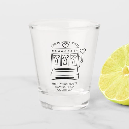 Personalisiert Lucky 7 Bachelorette Gefallen Shot Schnapsglas (Vorderseite)