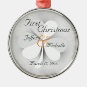 Personalisiert Lucky Cloud Irish First Christmas Ornament Aus Metall (Vorne)
