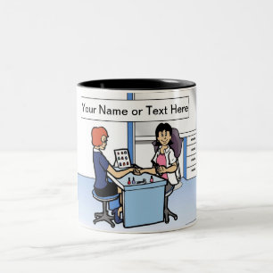 Personalisiert Manicurist Nail Tech - Cartoon von  Zweifarbige Tasse