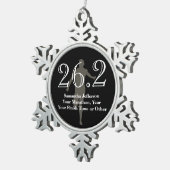 Personalisiert Marathon Runner 26.2 Keepake Medail Schneeflocken Zinn-Ornament (Rechts)