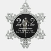 Personalisiert Marathon Runner 26.2 Keepake Medail Schneeflocken Zinn-Ornament (Vorderseite)