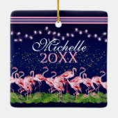 Personalisiert Merry Flocking Christmas Flamingo Keramikornament (Rückseite)