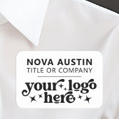 Personalisiert mit Firmenlogomitarbeitern Namensschild