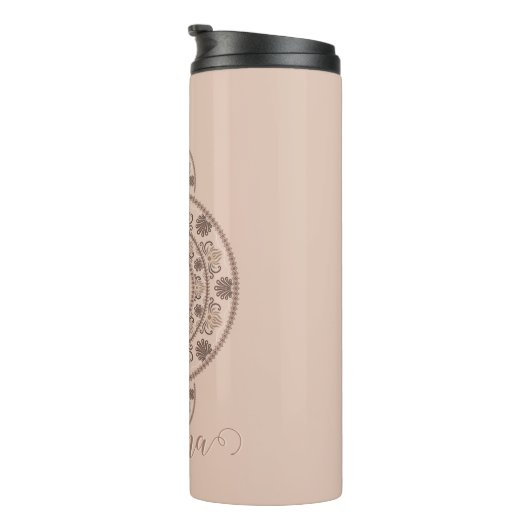 Personalisiert Mocha Rokoko Lotus Ornamental Manda Thermosbecher (Nach rechts gedreht)