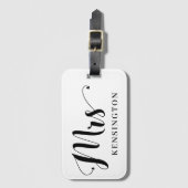 Personalisiert Modern Mrs. Newlywed Typography Gepäckanhänger (Vorderseite Vertikal)