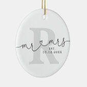 Personalisiert Monogram Mr. Mrs Keramik Ornament (Rechts)