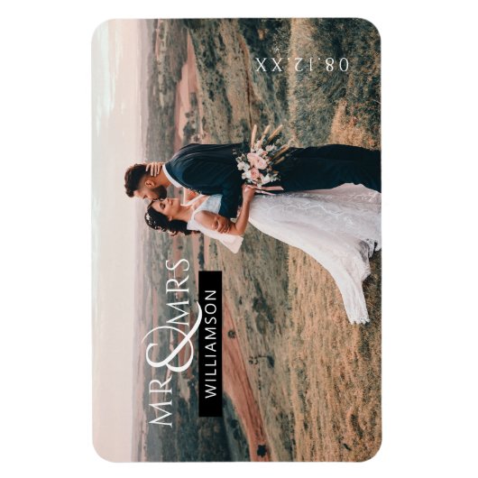 Personalisiert Mr. & Mrs. Monogram Wedding Foto Magnet (Vertikal)