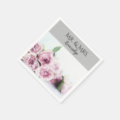Personalisiert & Mrs. Pink Gray Floral Wedding Serviette (Ecke)