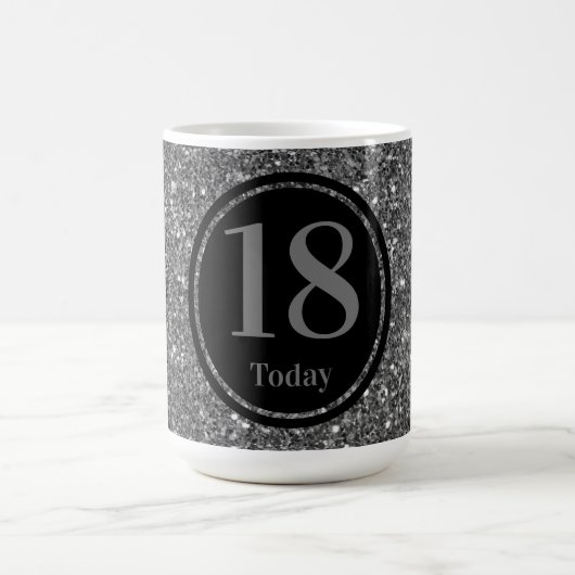 Personalisiert nach Jahr Geburtstag Tasse 18. (Mittel)