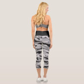 Personalisiert Name Black Camouflage Pattern Capri Leggings (Rückseite)