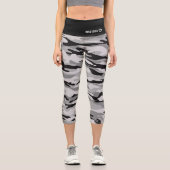 Personalisiert Name Black Camouflage Pattern Capri Leggings (Vorderseite)