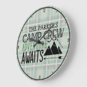 Personalisiert NAME Camping Erlebnis Große Wanduhr (Winkel)