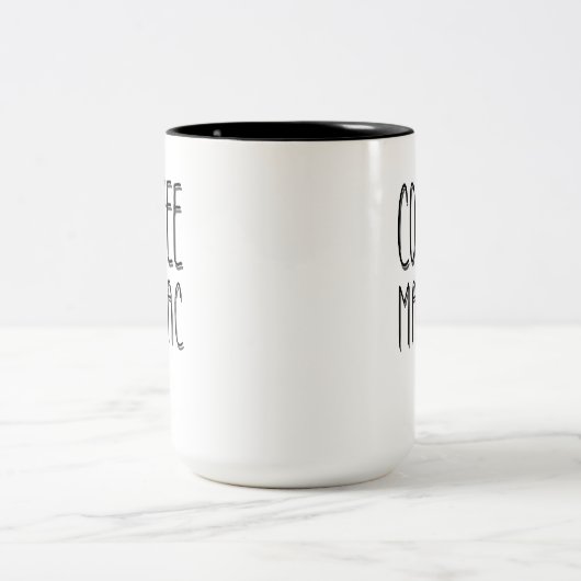 Personalisiert Name Coffee Maniac - Funny Zweifarbige Tasse (Mittel)