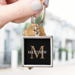 Personalisiert Name Monogram Black Schlüsselanhänger<br><div class="desc">Erstellen Sie Ihren eigenen personalisierten schwarzen runden Schlüsselanhänger mit Ihrem individuelle Name und Monogramm.</div>