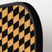 Personalisiert Name Orange und Schwarz Schachbrett Pickleball Schläger (Linke Seite)