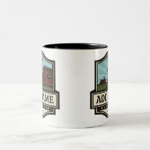 Personalisiert NAME Rustikales Bauernhaus Alte Win Zweifarbige Tasse (Mittel)