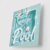 Personalisiert NAME Schwimmbad Schwimmen Sommerson Quadratische Wanduhr (Winkel)