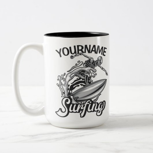 Personalisiert NAME Surfer Big Wave Skeleton Surfe Zweifarbige Tasse (Links)