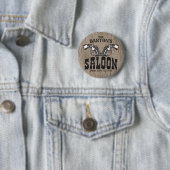 Personalisiert NAME Wild West Gun Revolver Saloon Button (Beispiel)