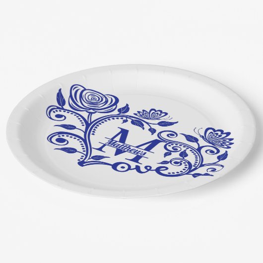 Personalisiert Navy Blue Floral Monogram m Pappteller (Schrägansicht)