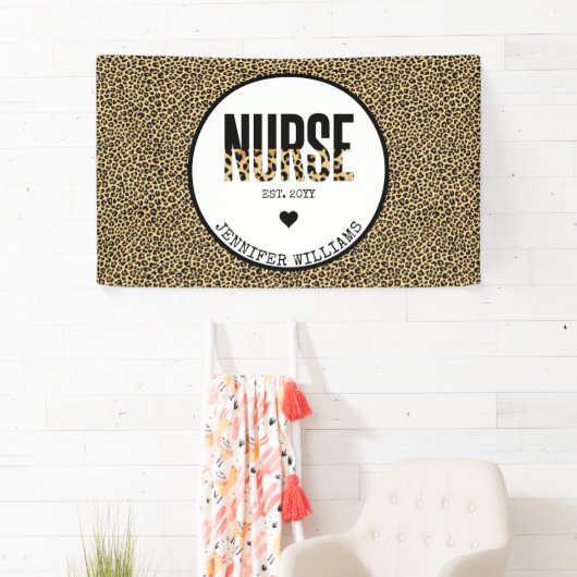 Personalisiert Nurse Est Cheetah RN Abschluss Banner (Insitu)