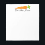 Personalisiert orange Karottenunterlage für Rezept Notizblock<br><div class="desc">Personalisiert orangefarbenes Notizblock für Rezepte & mehr. Machen Sie Ihre eigenen eigenen Memo und schreiben Sie Notizen Pads. Fügen Sie Ihren eigenen personalisierten Namen, Logo, humorvolles Zitat oder Sprichwort hinzu. Gesunde Lebensmittel Thema Schreibpapier Design mit niedlicher Gemüsemaschine. Spaß beim Schreiben von Accessoires für Zuhause, Restaurant, Schule, Kochen, Unternehmen, Abendessen Gastgeschenk,...</div>