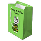 Personalisiert Penny, das Happy Birthday Mittlere Geschenktüte (Rückseite Schrägansicht)