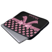 Personalisiert Pink Black Polka Dot Ribbon Bow Laptopschutzhülle (Vorne Knopf)