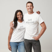 Personalisiert Retro Just Married Neuverheiratete T-Shirt (Unisex)