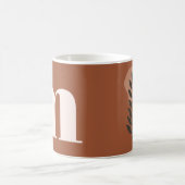 Personalisiert Retro Monogramm mit Terracotta Boho Kaffeetasse (Mittel)