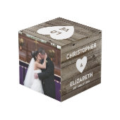 Personalisiert Rustikal-braunes Foto Liebe Würfel (Rückseite Schrägansicht)