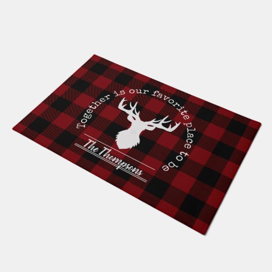 Personalisiert rustikal rot und schwarz Buffalo Ka Fußmatte (Schrägansicht)