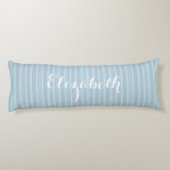 Personalisiert schimmerndes blaues Streifenmuster Seitenschläferkissen (Rückseite)