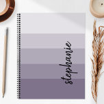 Personalisiert Signature Color Block Plum 2024 Planer<br><div class="desc">Dieses trendige,  moderne Design zeichnet sich durch fünf Farbblockstreifen in Gradientenfarben von leicht bis mittelpflaumig aus. Personalisieren Sie es mit Ihrem Namen in einem Skript für die vertikale schwarze Unterschrift.</div>