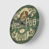 Personalisiert St Patricks Day Irish Pub Box Zeich Runde Wanduhr (Winkel)