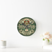Personalisiert St Patricks Day Irish Pub Box Zeich Runde Wanduhr (Zuhause)
