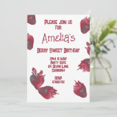 Personalisiert Strawberry Birthday Einladung (Stehend Vorderseite)