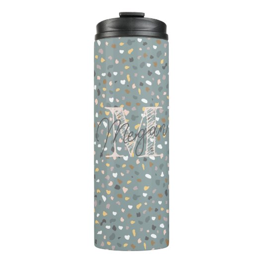Personalisiert Terrazzo Monogram Thermosbecher (Vorderseite)