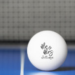 Personalisiert Tischtennisball<br><div class="desc">Personalisierte Mr. and Mrs Ping Pong Ball Diese personalisierten Bälle machen ein tolles Geschenk!</div>