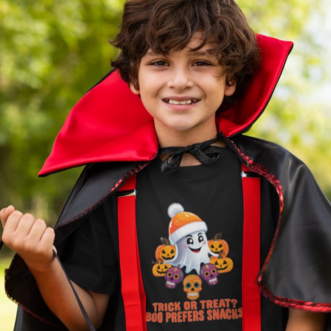 Personalisiert Trick oder Treat Boo Funny Hallowee Tri-Blend Shirt (Von Creator hochgeladen)