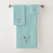 Personalisiert V Erste Silver Monogram Ihr Name B Badhandtuch Set (Insitu)