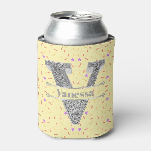 Personalisiert V Erste Silver Monogramm Ihr Name Dosenkühler (Kanne Vorderseite)