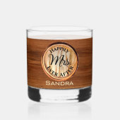 Personalisiert Wedding Brides MRS Wood Tone Whiskyglas (Rückseite)