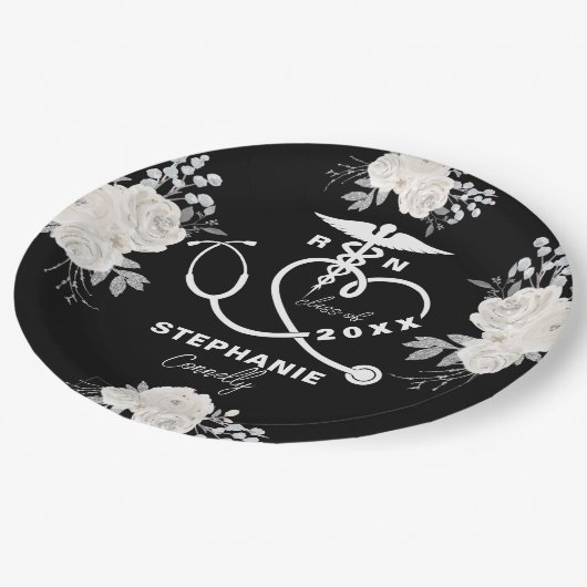 Personalisiert White Floral RN Nuragel School Grad Pappteller (Schrägansicht)