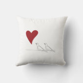 Personalisiert White Modern Love Birds Rotes Herz Kissen (Rückseite)
