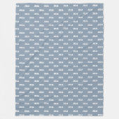 Personalisiert wiederholt ihren Namen Dusty Blue Fleecedecke (Vorderseite)