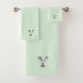 Personalisiert Y Initial Silver Monogram Ihr Name  Badhandtuch Set (Insitu)